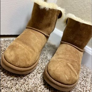 UGG Bailey boots Size9